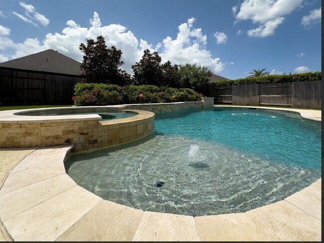 Building Photo - 9311 Stablewood Lakes Ln