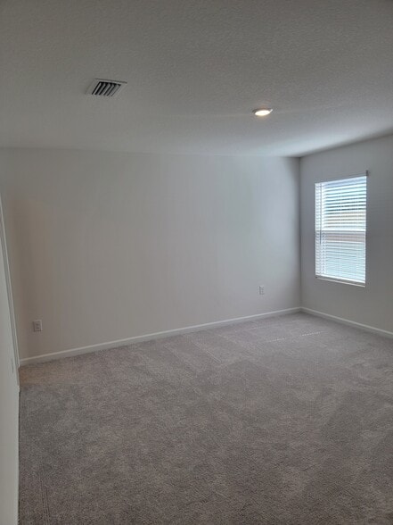 Master Bedroom - 4713 Eagles Ridge Rd