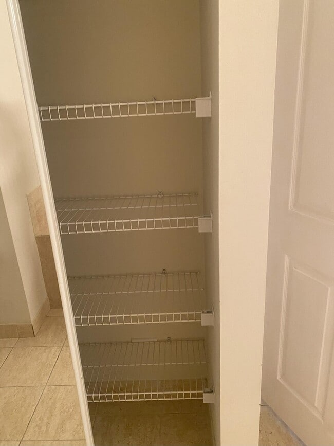 Building Photo - 906 Mariner Bay Blvd