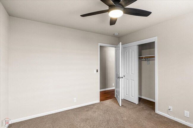 Building Photo - Lovely 3 Bedroom/2 Bath Home Located in Lodi Ca