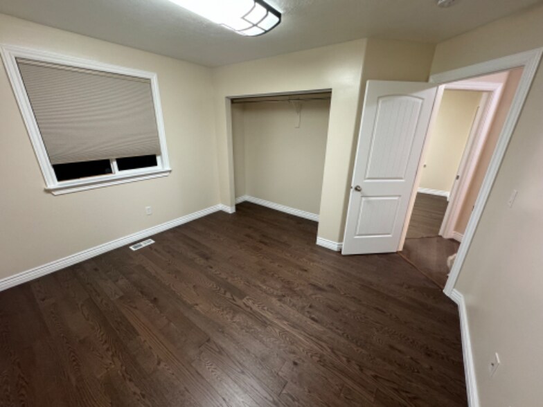 Building Photo - 656 S 1050 W