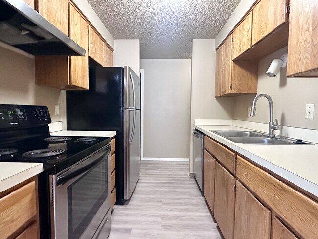 Building Photo - 21-734