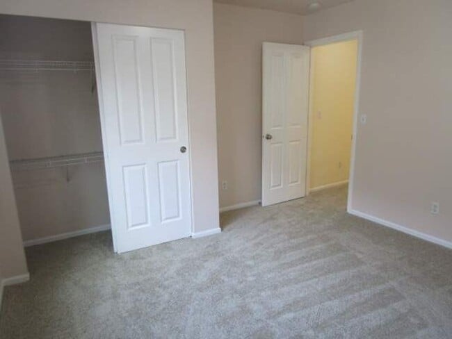 Building Photo - 3 Bedroom, 2.5 Bathroom Home with Office in Fife