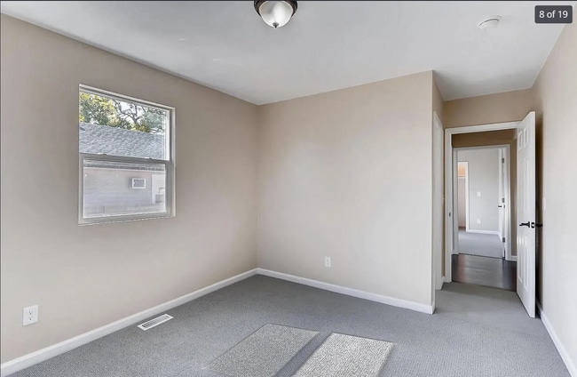 Building Photo - 609 Tennyson St