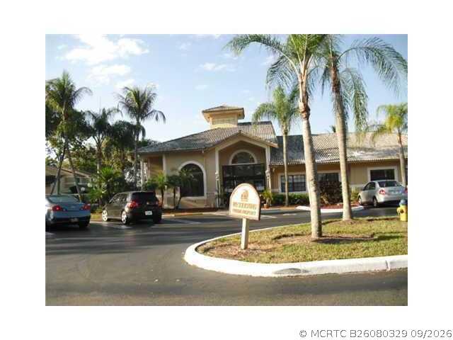 Building Photo - 9458 Palm Cir S
