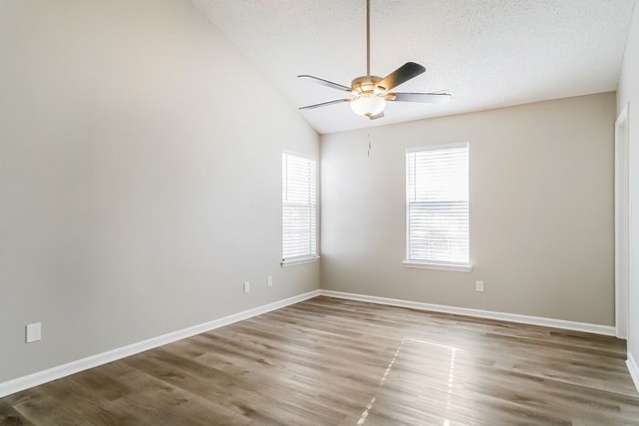 Building Photo - 300 Beech Hill Ct