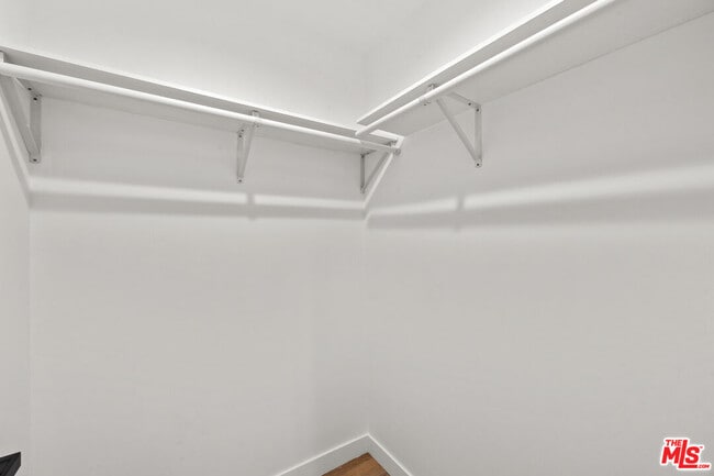 Building Photo - 807 N Cherokee Ave