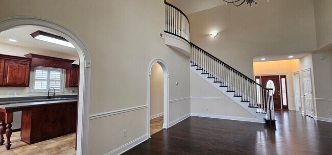 Building Photo - “Elegant 5-Bed Executive Home with Pool – ...
