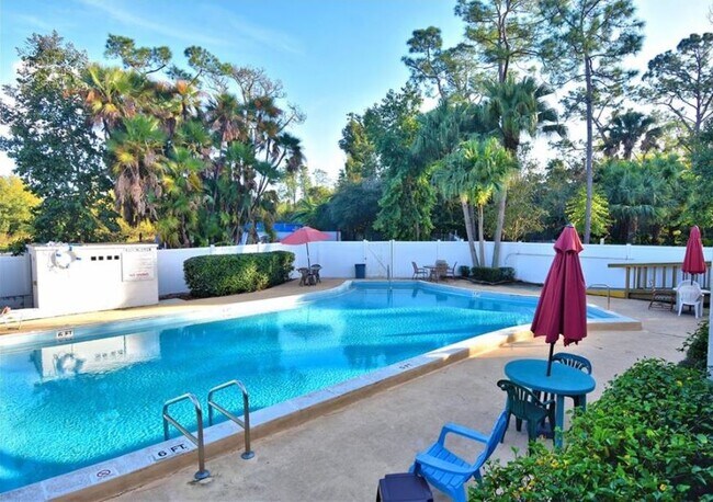 Building Photo - 433 San Jose Dr