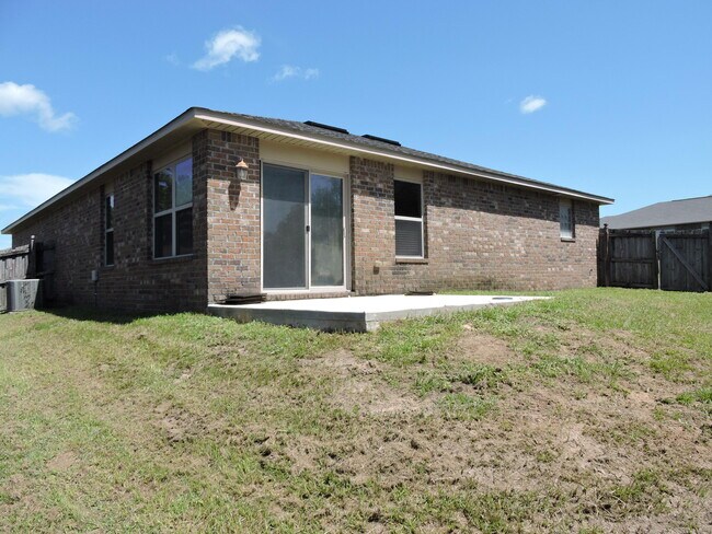 Building Photo - 4642 Hermosa Rd