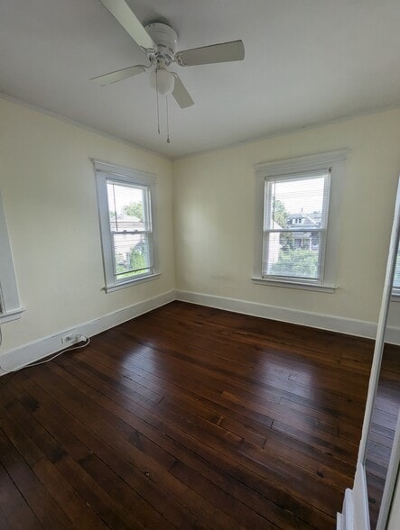 Building Photo - 11 Belmont St