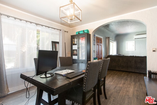 Building Photo - 5177 Bohlig Rd