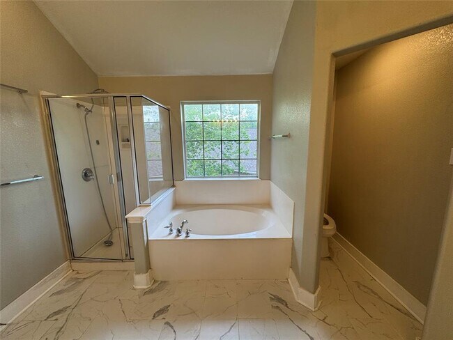 Building Photo - 1800 Rachel Ln