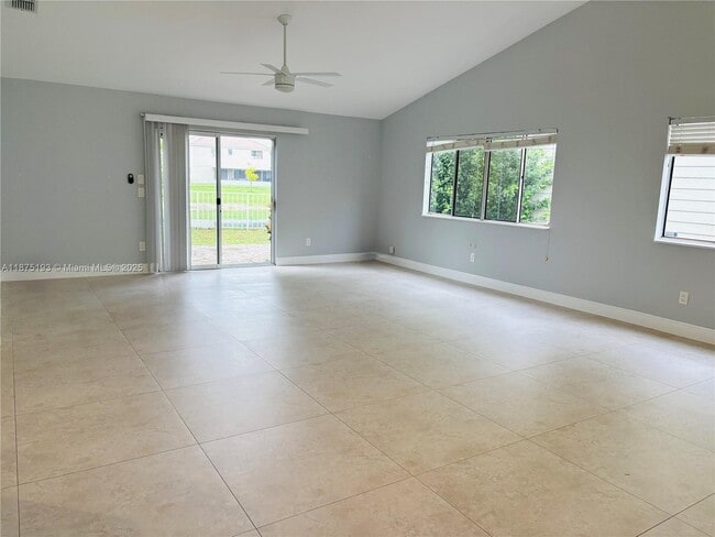 Building Photo - 8579 Dynasty Dr