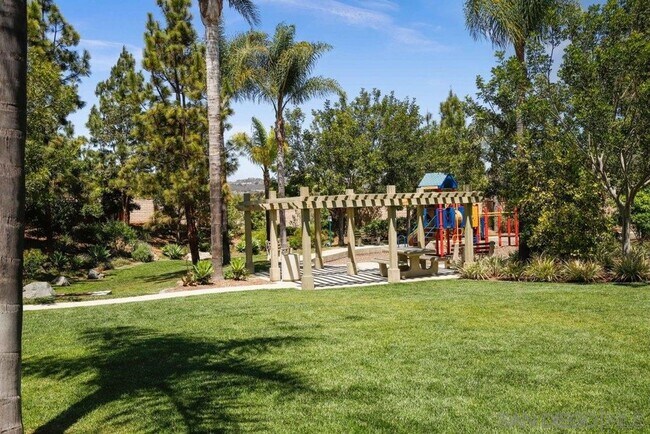 Building Photo - 907 Mira Lago Way