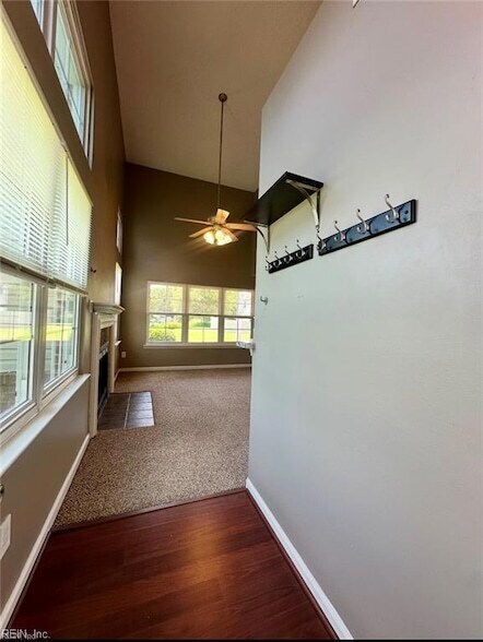 Building Photo - 4044 Laurel Green Cir