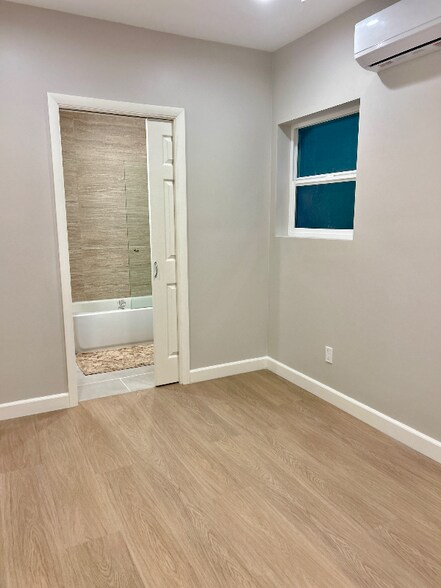 Building Photo - 329 E 219th St