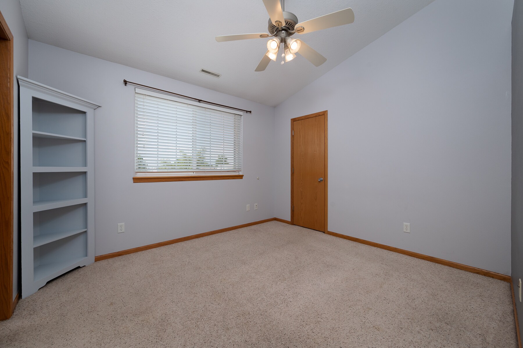Master Bedroom - 5147 Kacena Ave