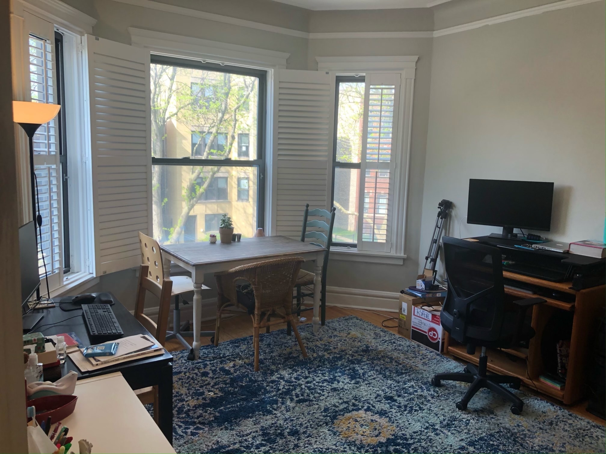 Building Photo - 1427 W Berwyn Ave