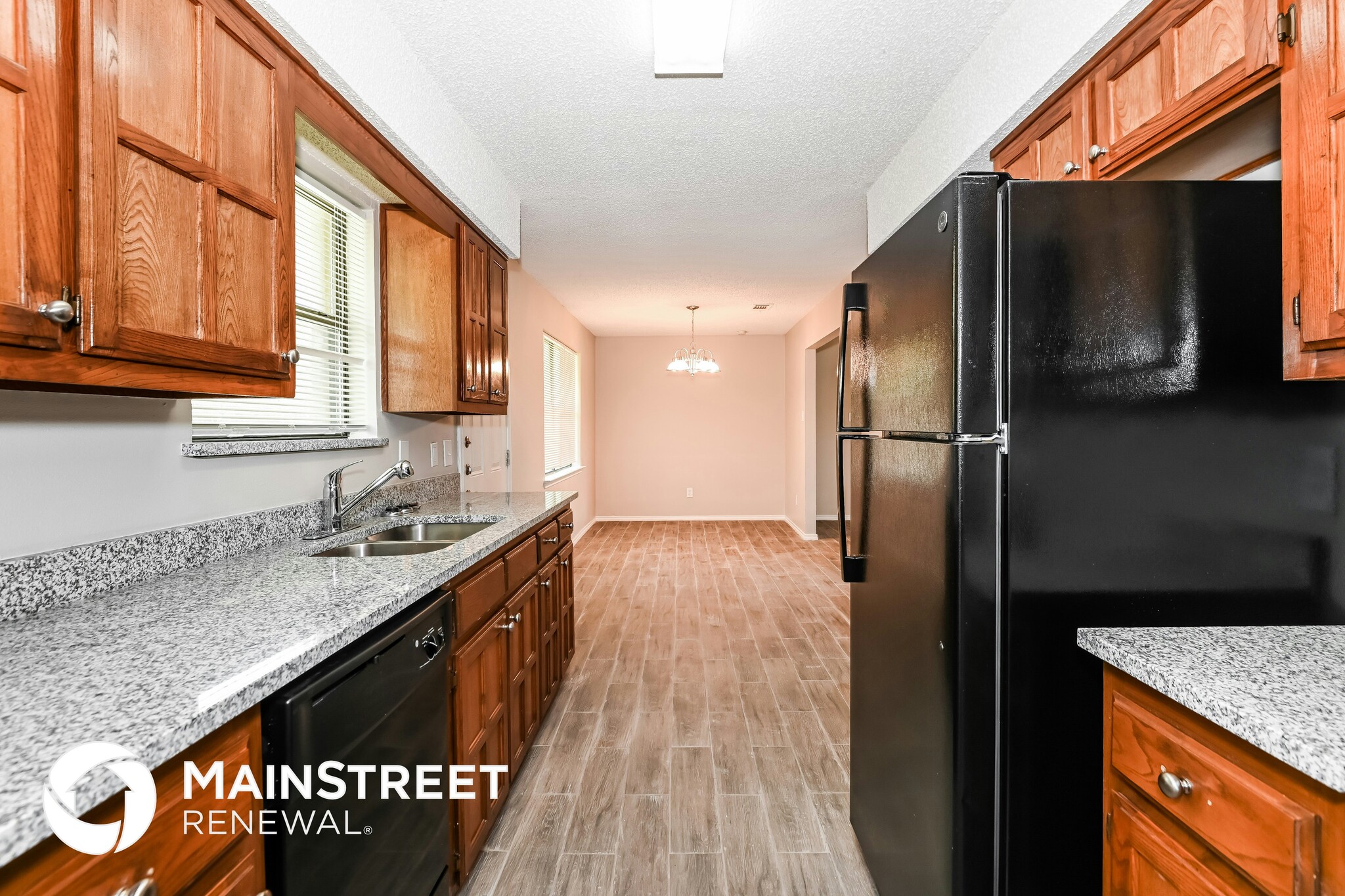 Building Photo - 1028 Eastridge Cir