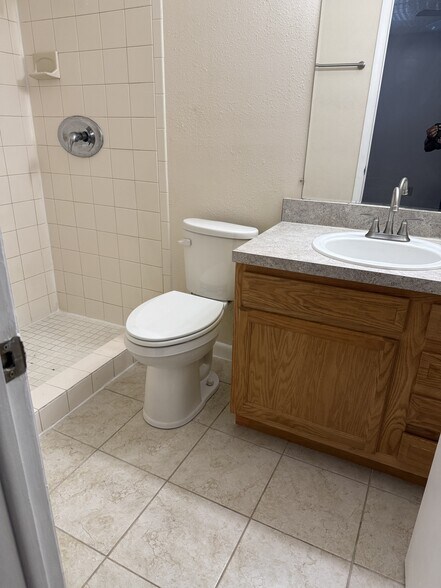 Building Photo - 5202 Sunridge Palms Dr