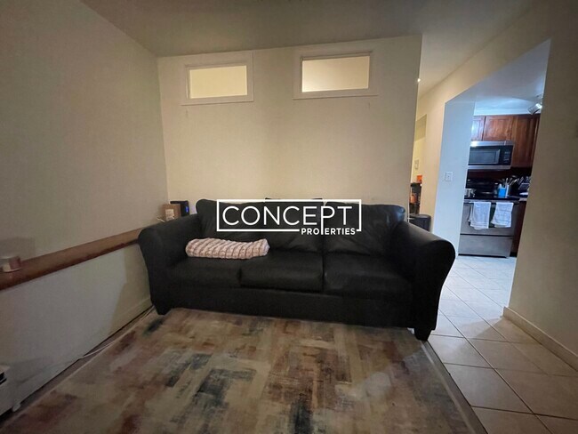 Building Photo - 28 Symphony Rd