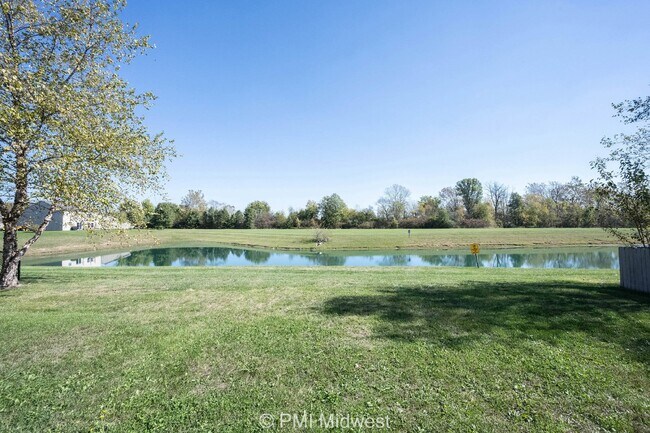 Building Photo - Charming 3-Bedroom Home with 2.5 Baths - Greenfield, IN!