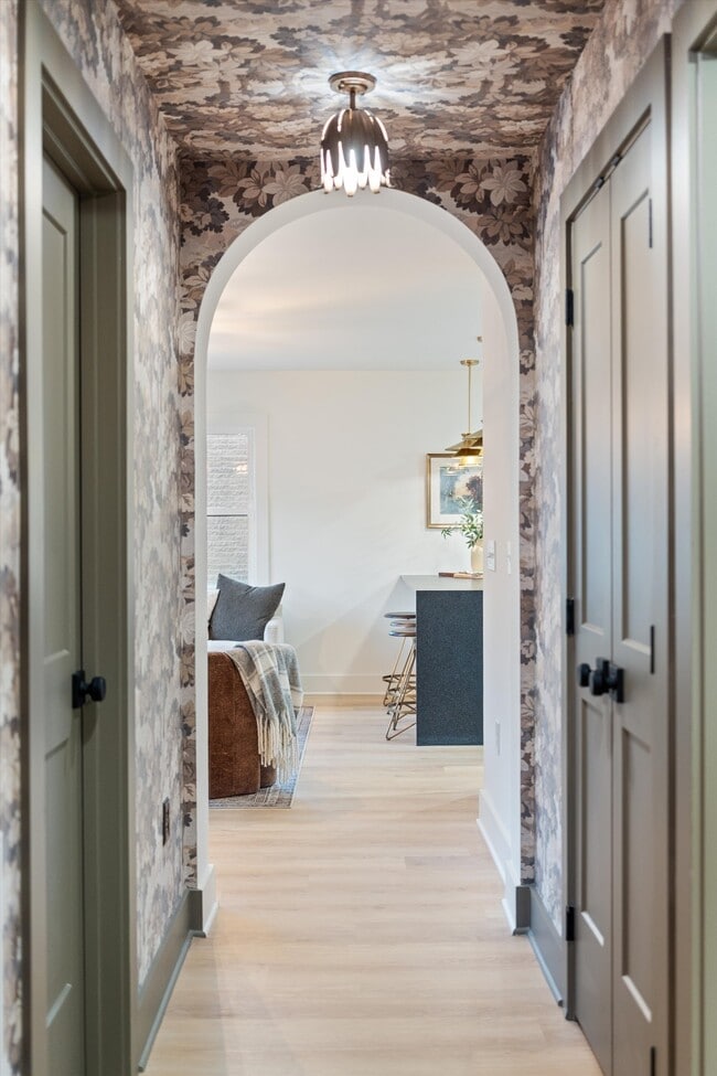 Building Photo - 603 N 5th St