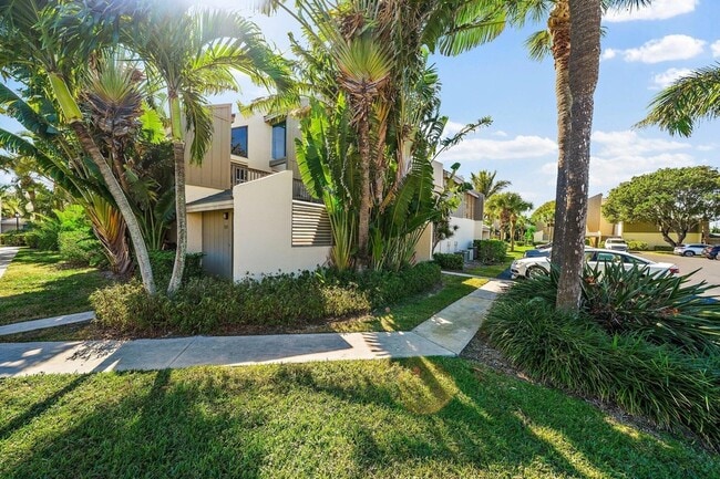 Building Photo - 1605 S US Hwy 1