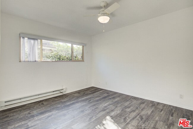 Building Photo - 2230 Redondo Blvd