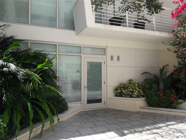 Building Photo - 3250 NE 1st Ave