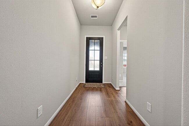 Building Photo - 32227 Cedar Crst Dr