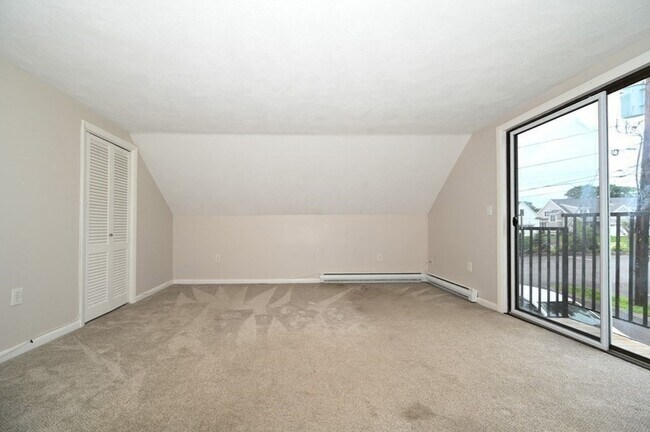 Building Photo - 175 Millwood St