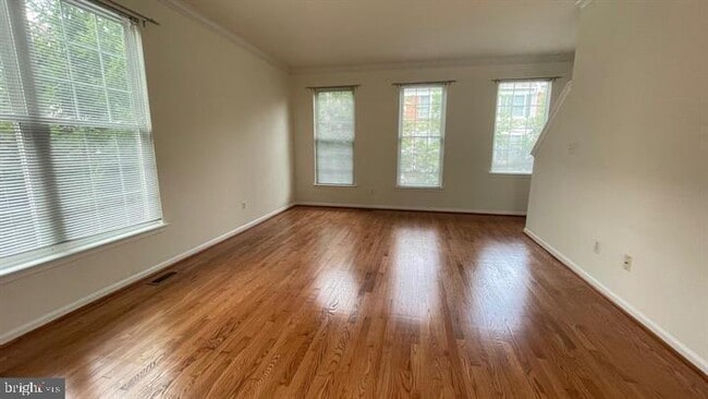 Building Photo - 42760 Hollingsworth Terrace