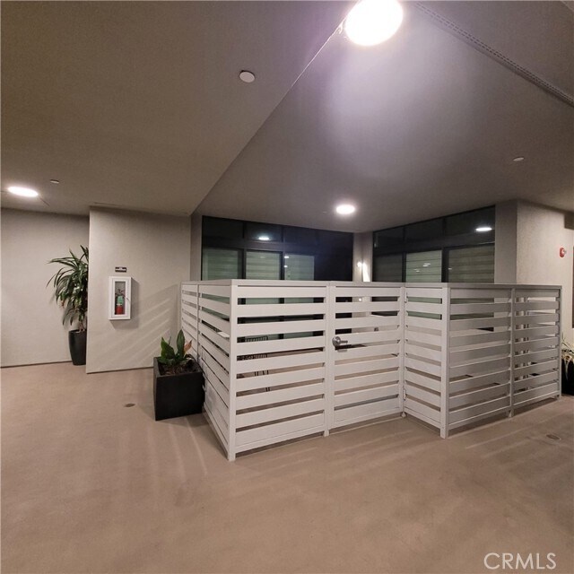 Building Photo - 178 S Euclid Ave