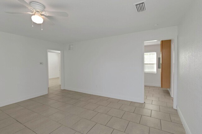 Building Photo - 5148 Tampa Bay Growth Fund 2 LLC