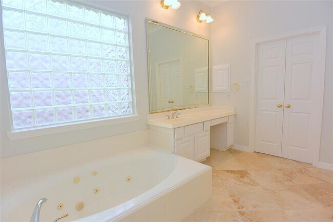 Building Photo - 5902 Indian Hills Ln