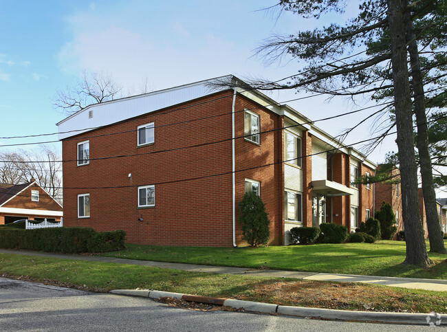 Building Photo - Joyce Manor
