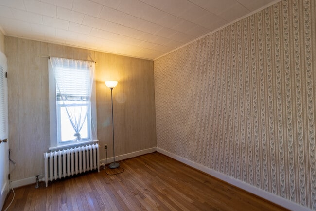 Building Photo - 16 Smith St