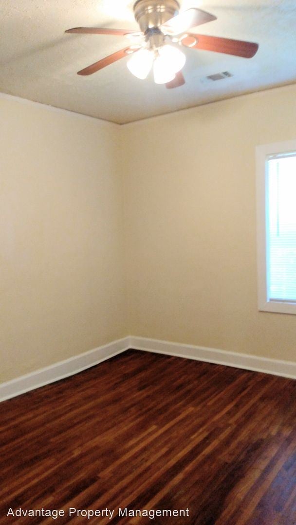 Building Photo - 2 br, 1 bath House - 3387 Radford Rd.