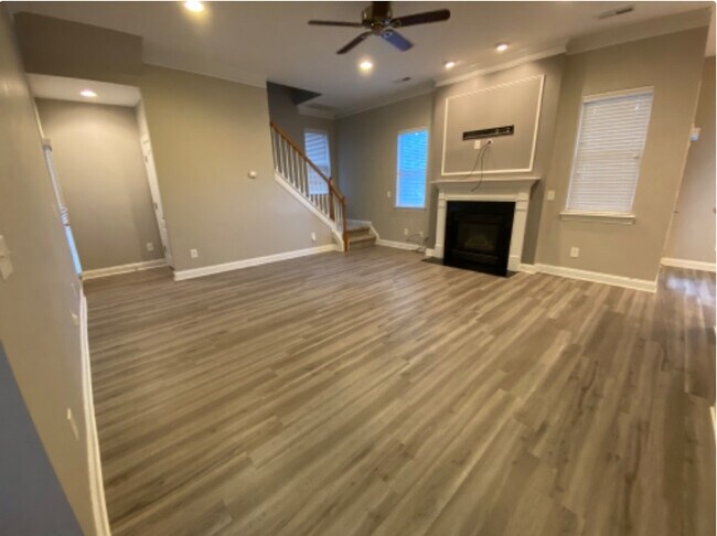 Building Photo - 10637 Serape Rd