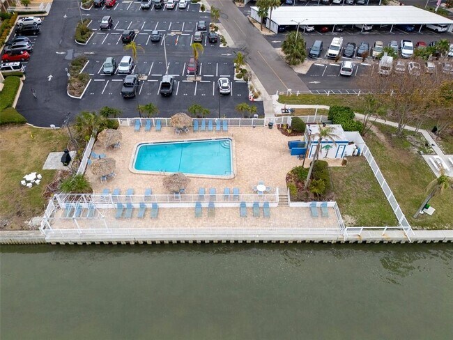 Building Photo - 5980 Shore Blvd S