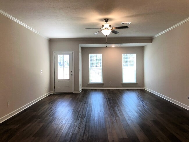 Building Photo - 3056 Stanhope Dr