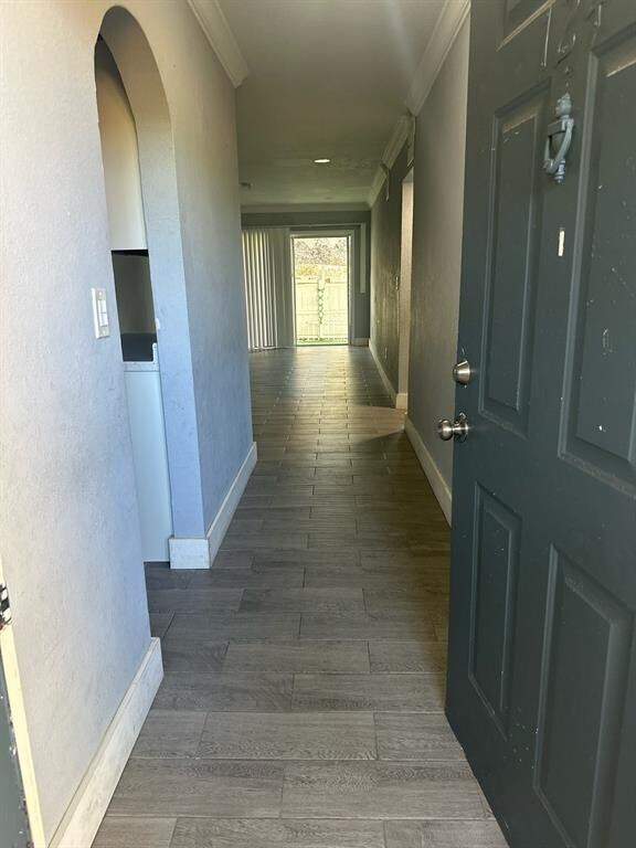 Building Photo - 941 NE 169th St