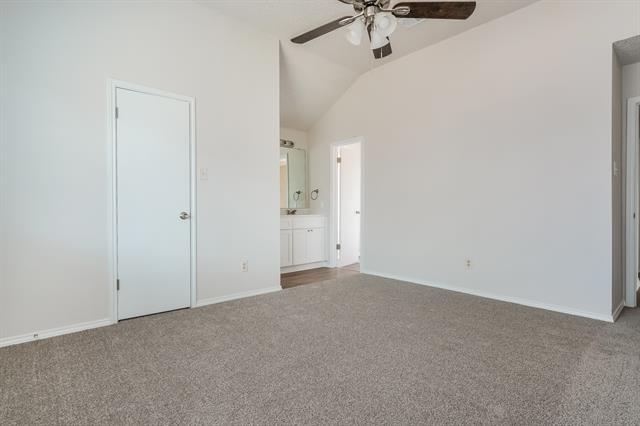 Building Photo - 900 Blewitt Dr