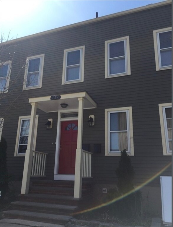 Building Photo - 117 Addison St