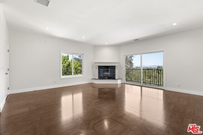 Building Photo - 22405 Calipatria Dr