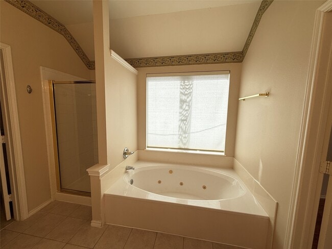 Building Photo - 3511 Paigewood Dr