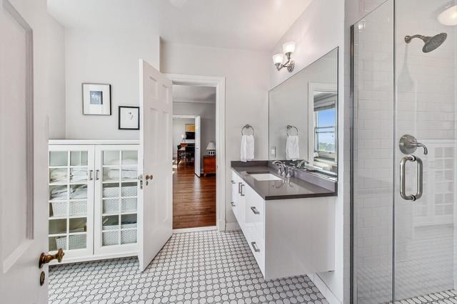 Building Photo - 3240 N Lake Shore Dr