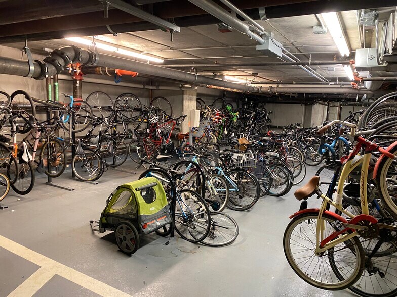 Secure Bike Room - 425 1st